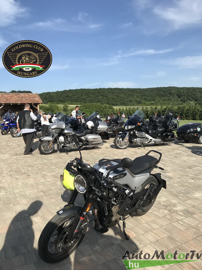 Egy fűnyíróval mentünk de végül motor lett belőle! Goldwing a Balatonon