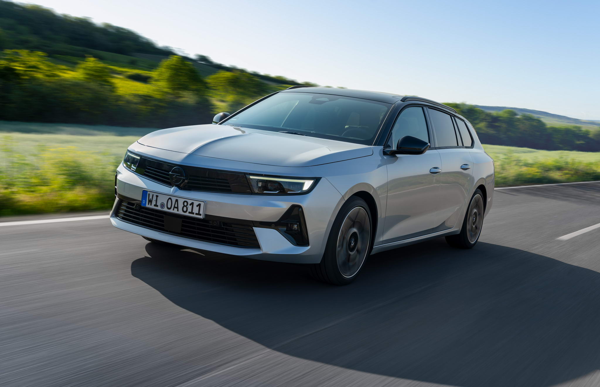 OPEL ASTRA SPORTS TOURER HYBRID: IGAZI HOSSZÚ TÁVÚ HŐS