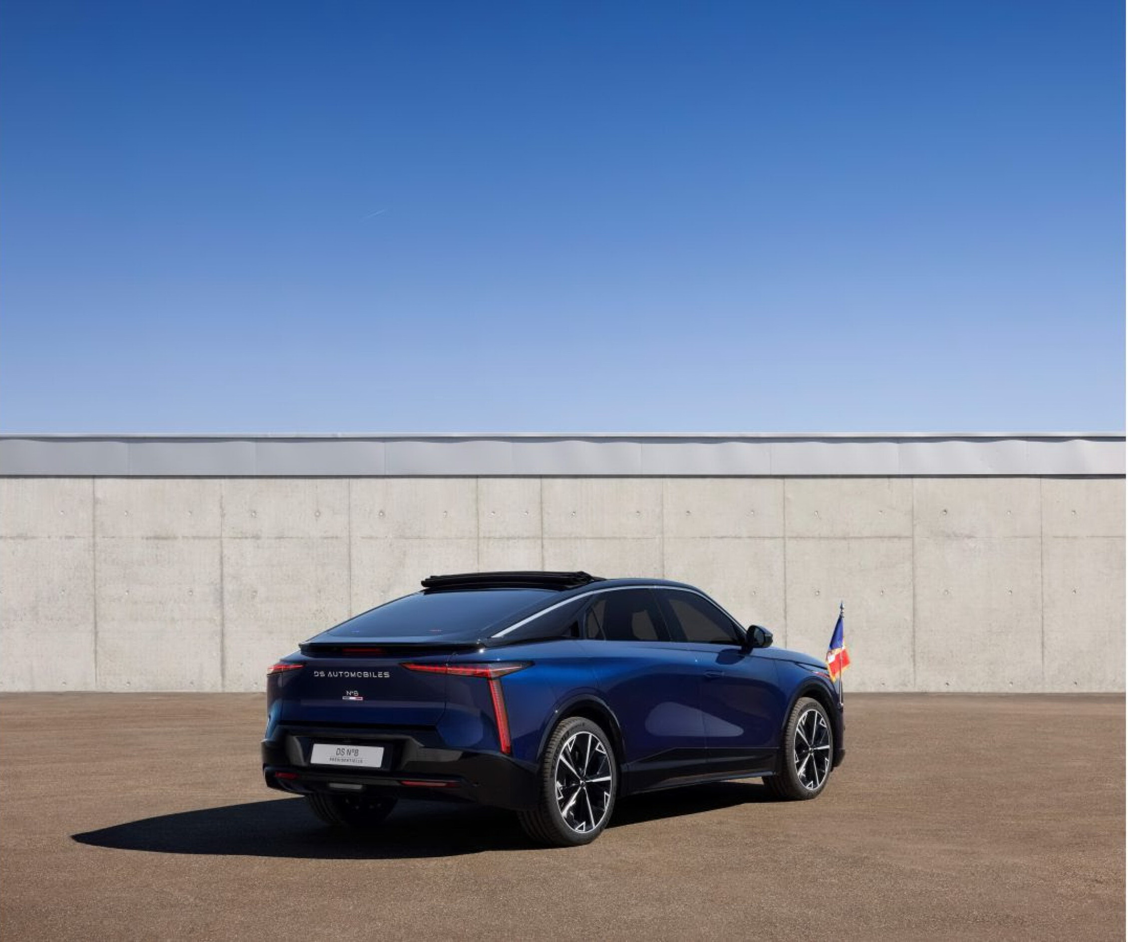 A DS AUTOMOBILES AZ ELNÖK SZOLGÁLATÁBAN, CHARLES DE GAULLE-TÓL EMANUEL MACRONIG