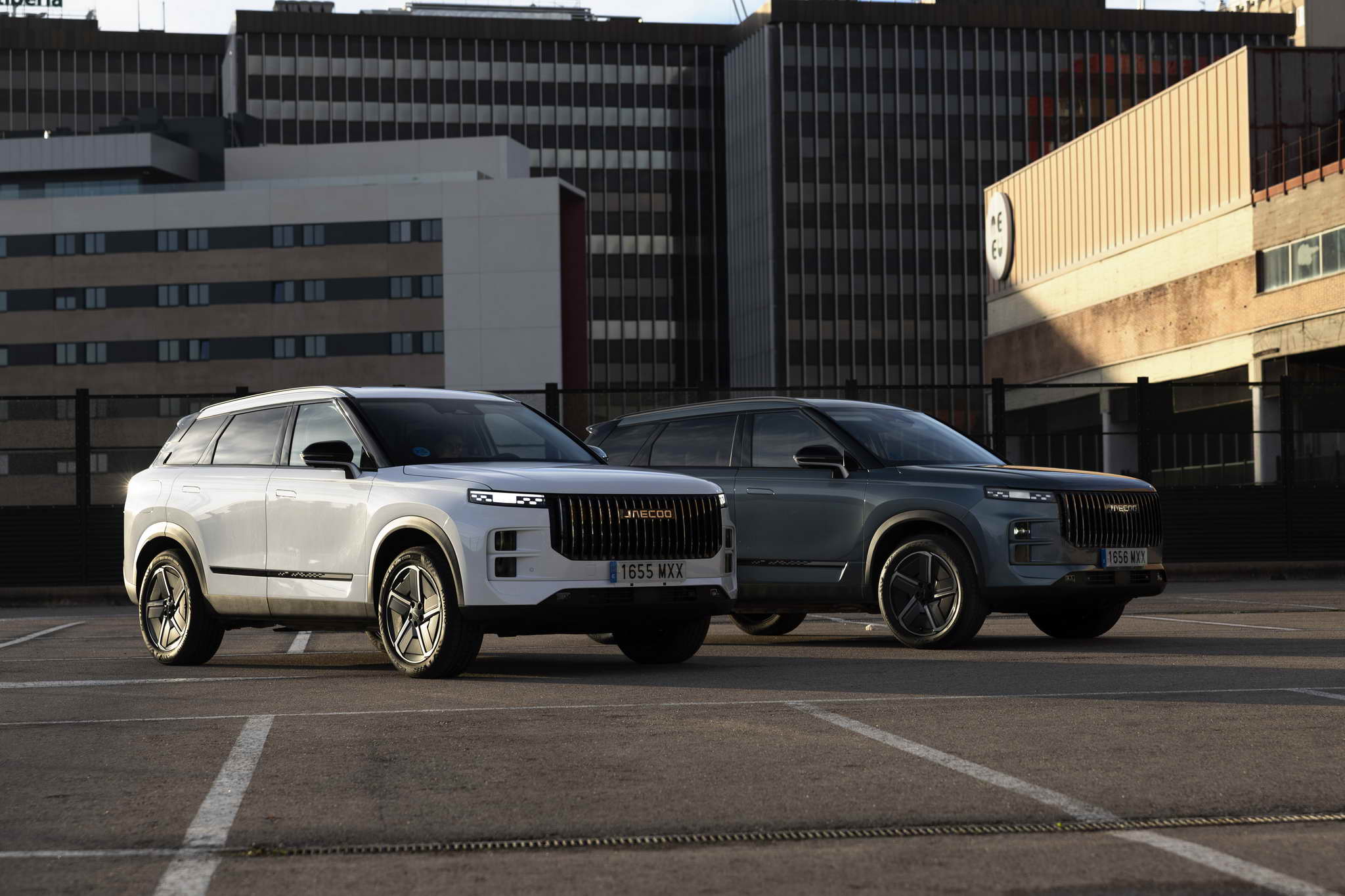 A Jaecoo 7 SHS meghaladja az 1600 km-es hatótávolságot, és új mércét állít fel a hibrid mobilitásban.