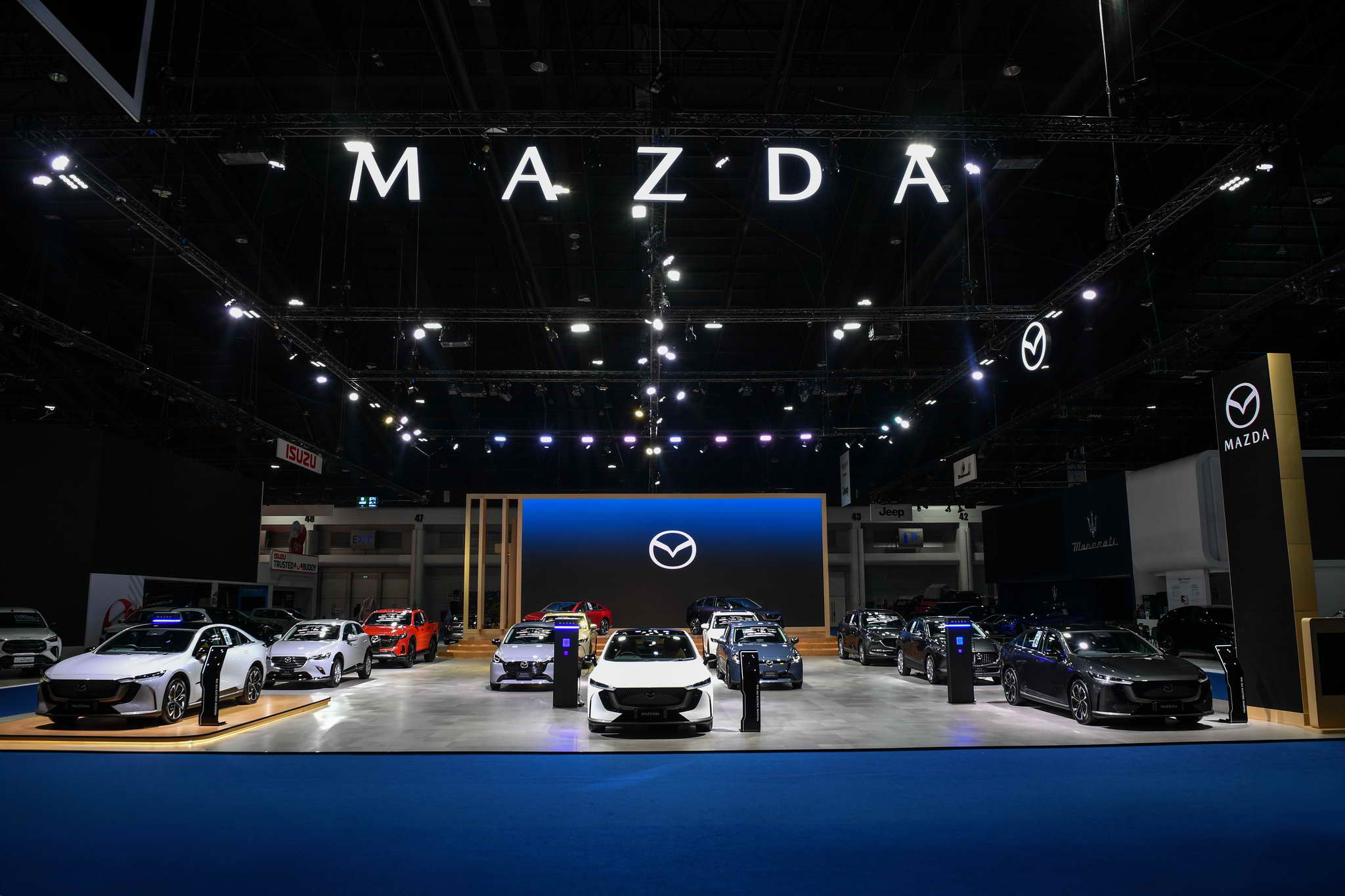 A Mazda Teljes Pályás EV-Offenzívája: A Mazda6e és CX-6e Modellek Világpremierje és Thaiföldi Stratégiája